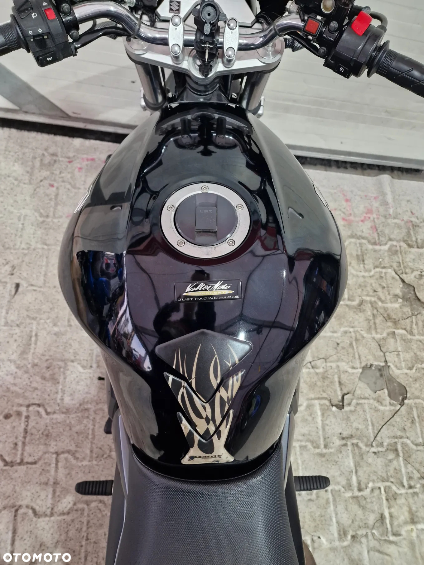 Suzuki Bandit - 25