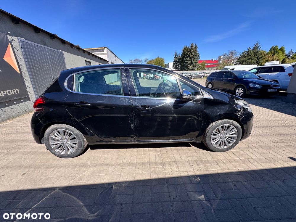 Peugeot 208 82 VTI Allure - 6