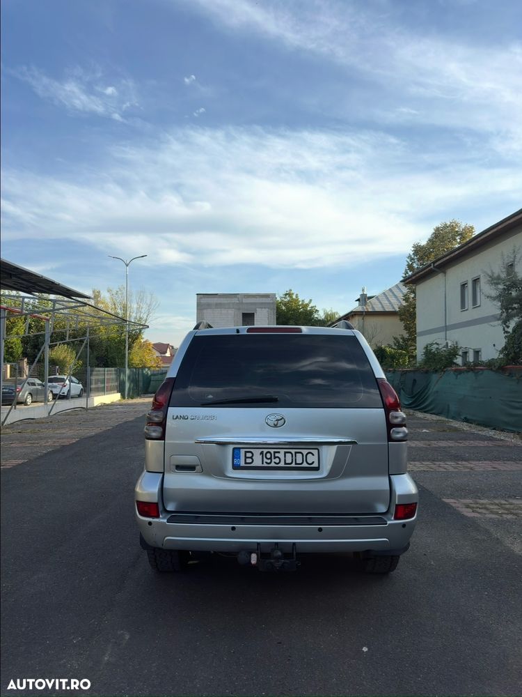 Toyota Land Cruiser - 4
