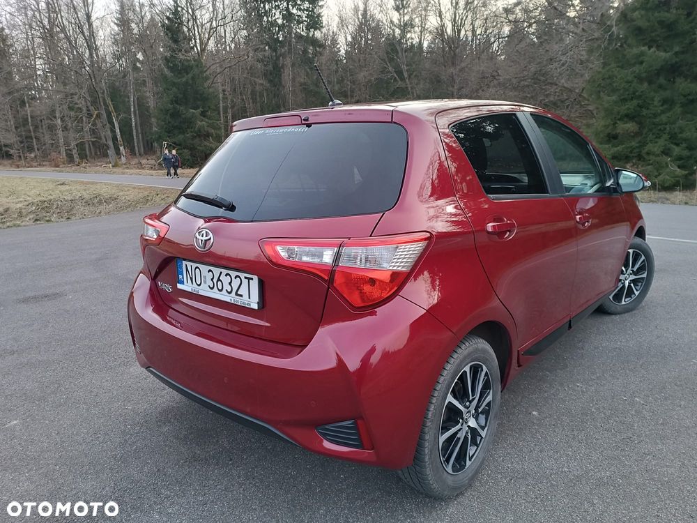Toyota Yaris 1.5 Premium - 4