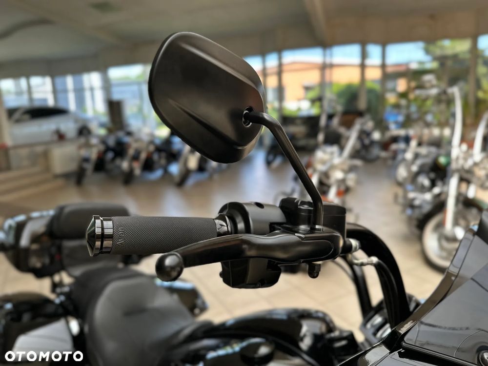 Harley-Davidson Touring Road Glide - 30