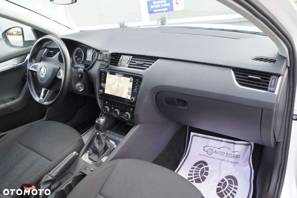 Skoda Octavia 1.5 TSI ACT DSG Ambition - 10