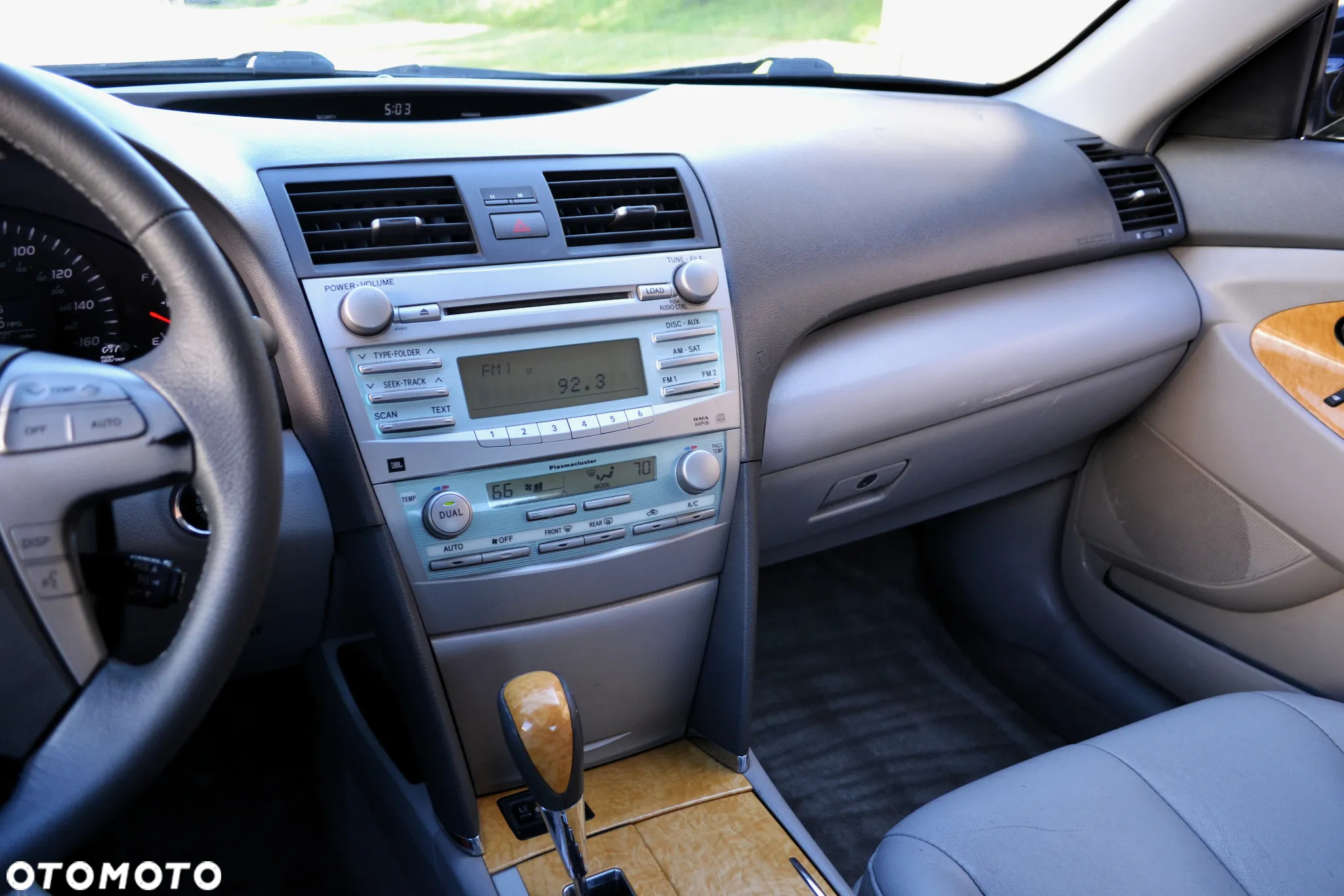 Toyota Camry 3.5 V6 SE - 14