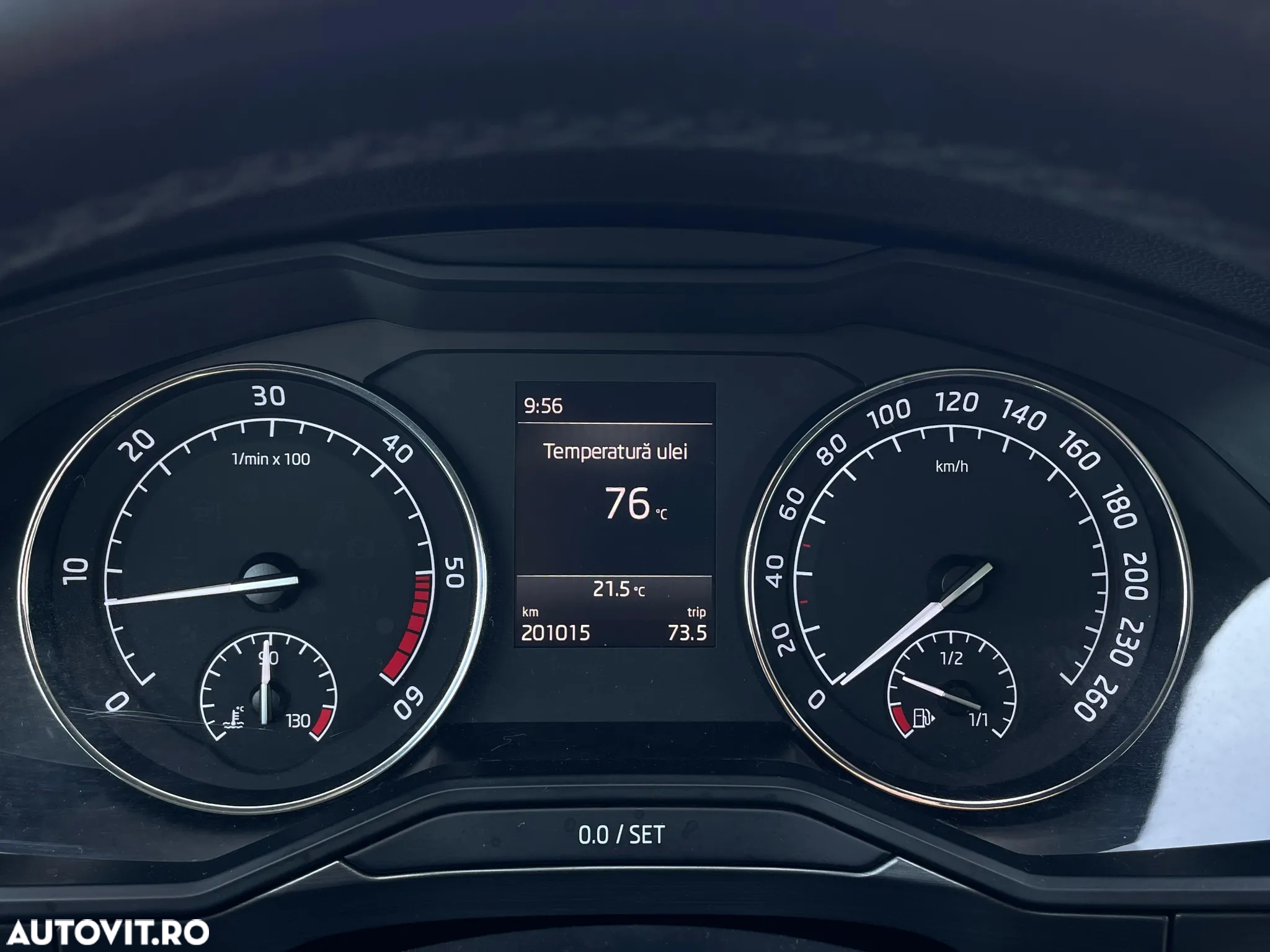 Skoda Superb Combi 2.0 TDI Style - 24