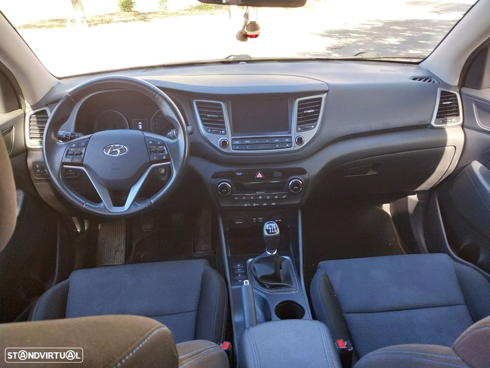 Hyundai Tucson 1.7 CRDi Executive - 8
