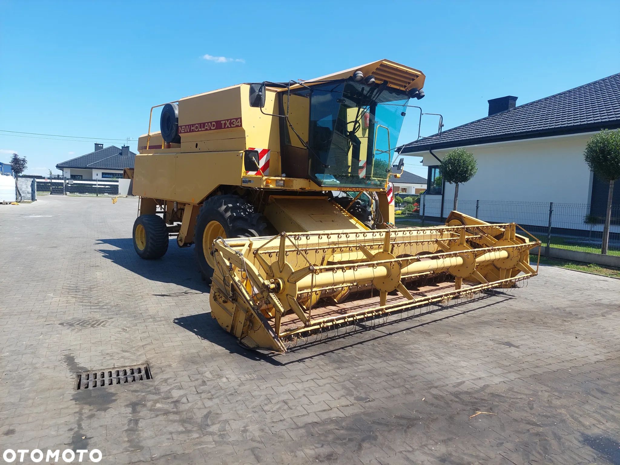 New Holland TX 34 - 1