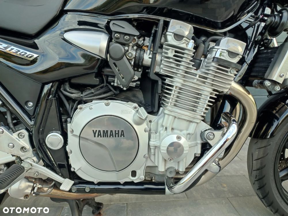 Yamaha XJR - 27