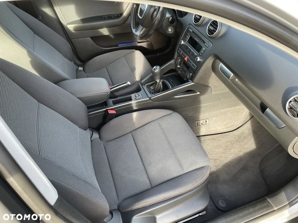 Audi A3 Sportback 1.9 TDI Ambiente - 10