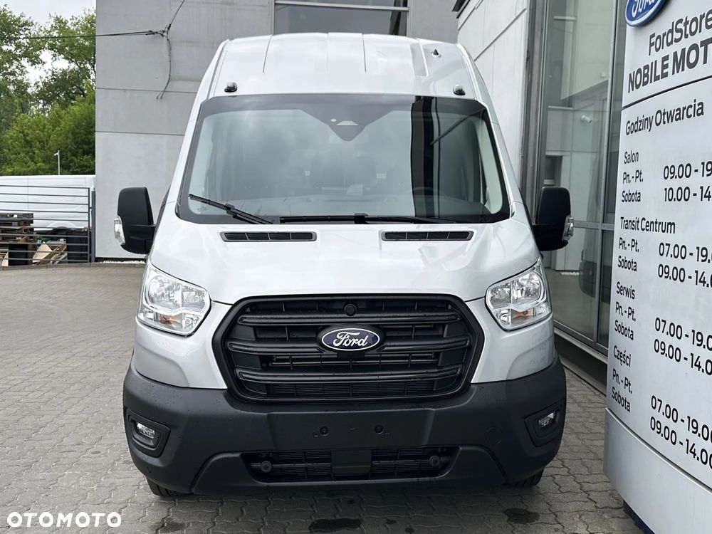 Ford Transit L2H3 Limited - 4