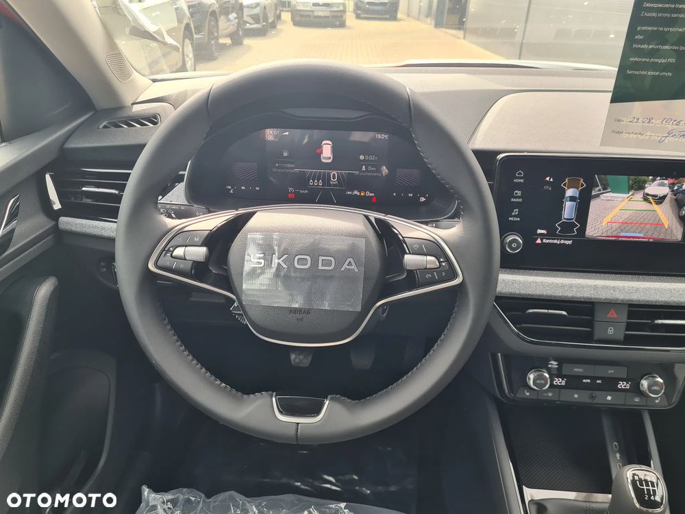 Skoda Kamiq 1.0 TSI Drive - 16