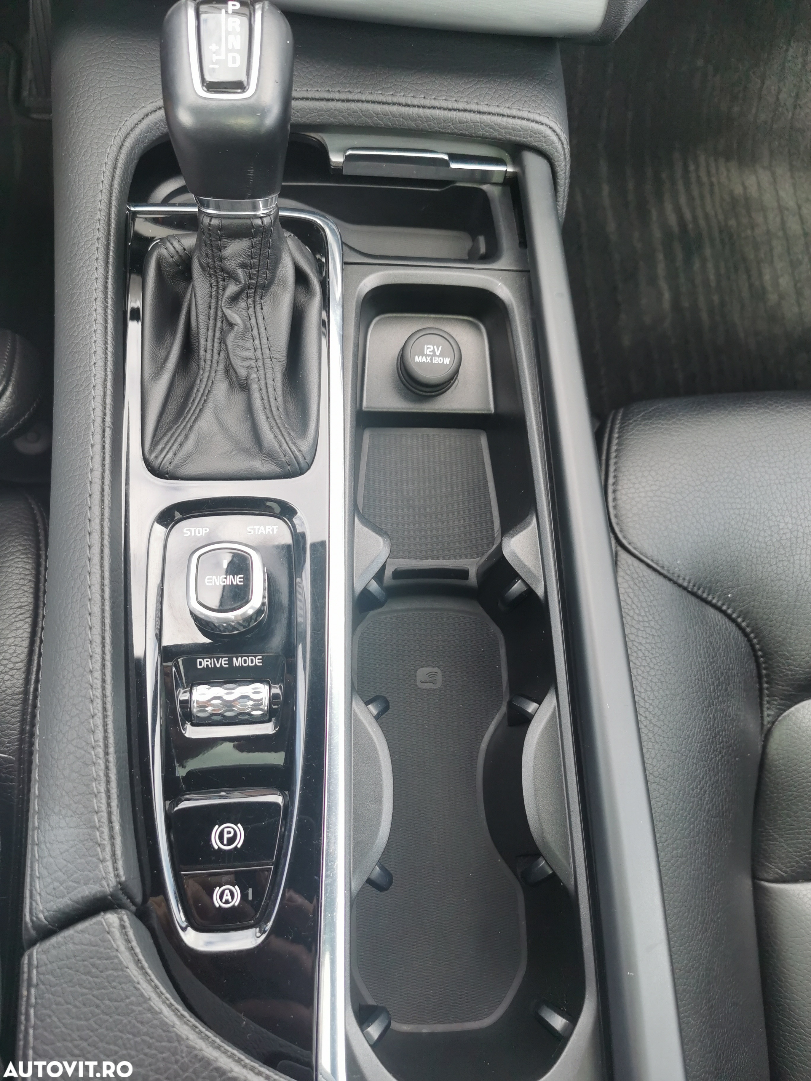 Volvo XC 90 D5 AWD Geartronic Momentum - 10