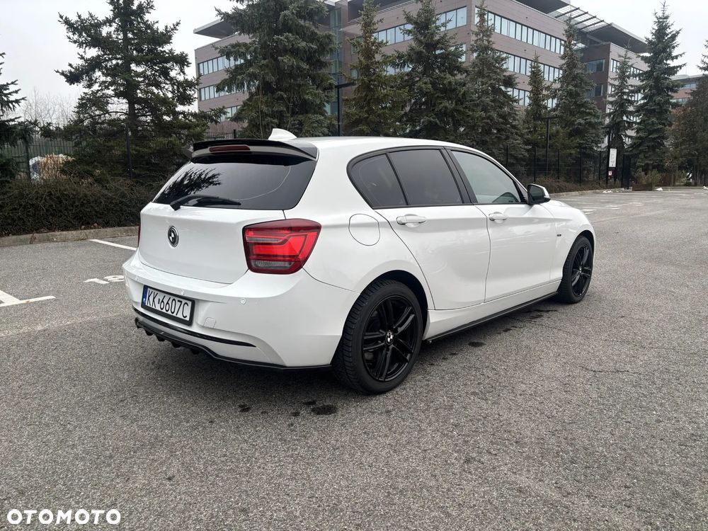 BMW Seria 1 116d Sport Line - 7