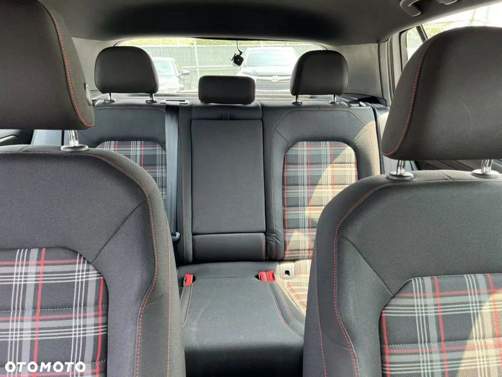 Volkswagen Golf 2.0 TSI GTI DSG - 14