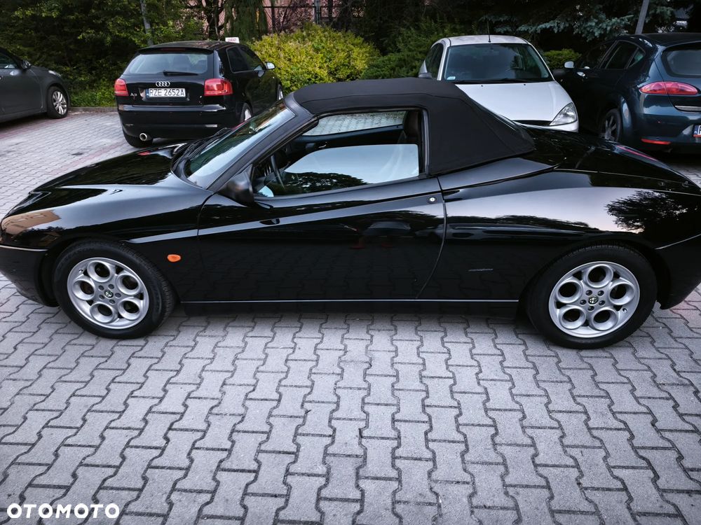 Alfa Romeo Spider - 5