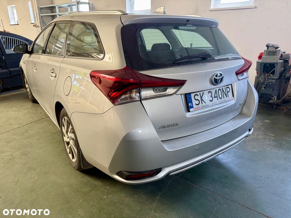 Toyota Auris Hybrid 135 Comfort - 12