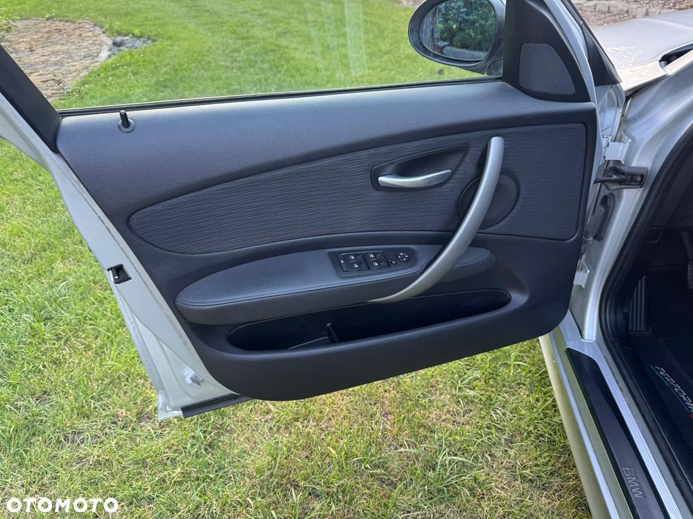 BMW Seria 1 116i - 21
