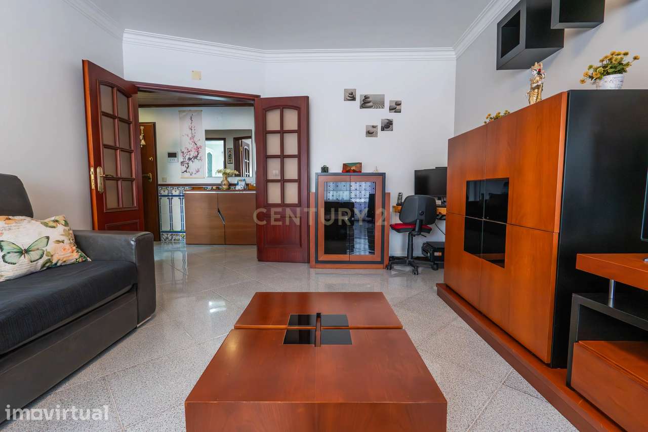Apartamento T2 com Excelente Exposição Solar, Áreas Amplas e 2 Casas d - Grande imagem: 5/24