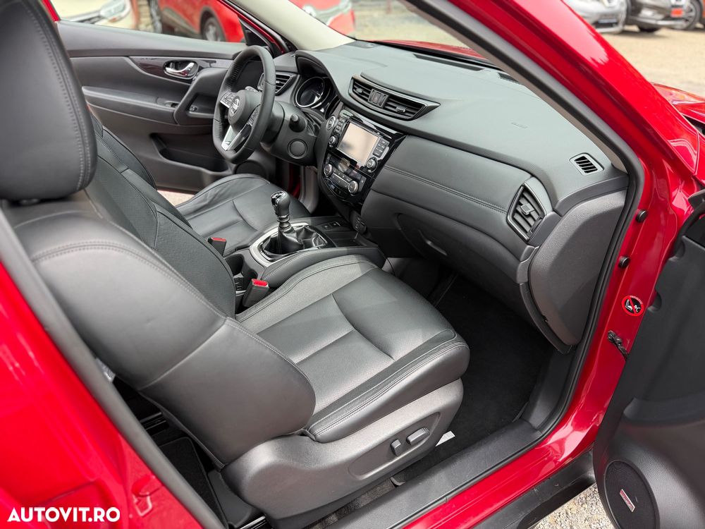 Nissan X-Trail 1.7 dCi ALL-MODE 4x4i Acenta - 36