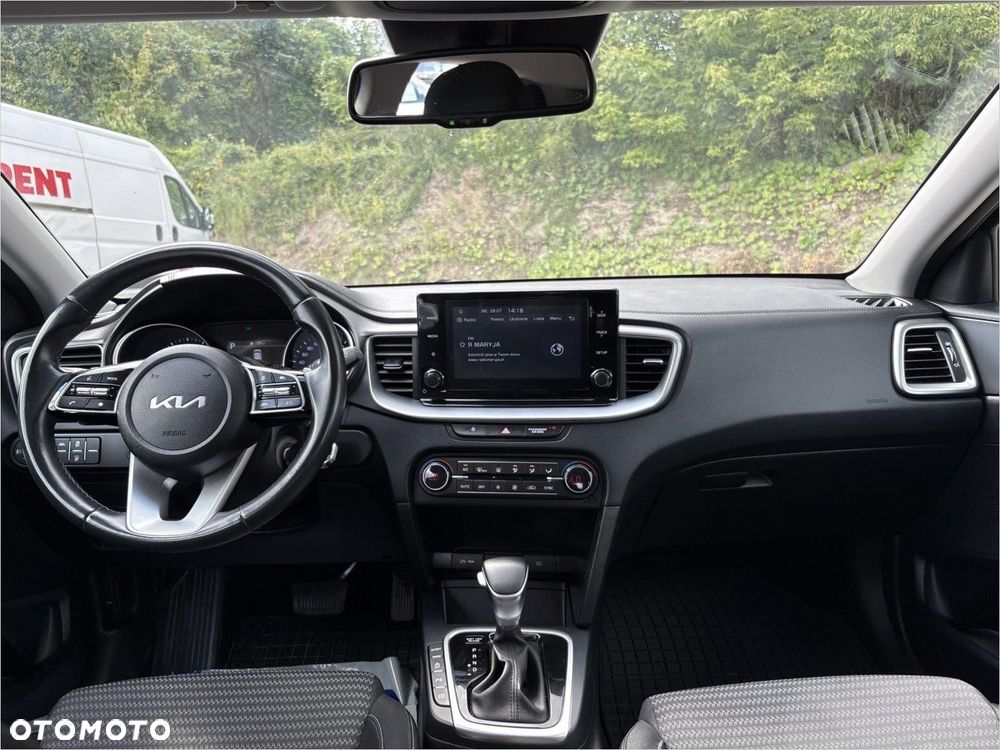 Kia Ceed 1.5 T-GDI M DCT - 11