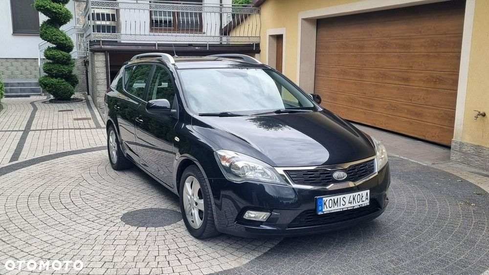 Kia Ceed - 8
