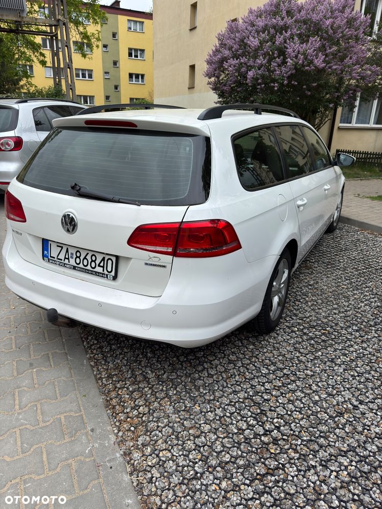 Volkswagen Passat 1.6 TDI DPF BlueMot Comfortline - 3