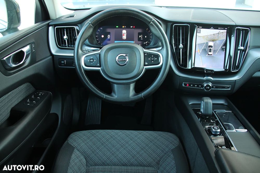 Volvo XC 60 B4 D AWD Geartronic Momentum - 3