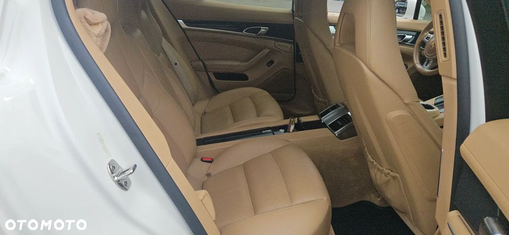 Porsche Panamera Diesel Platinum Edition - 29