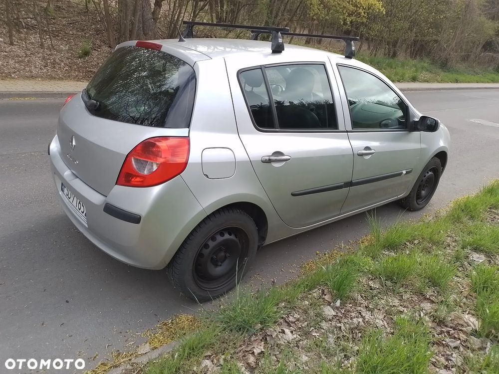 Renault Clio - 7