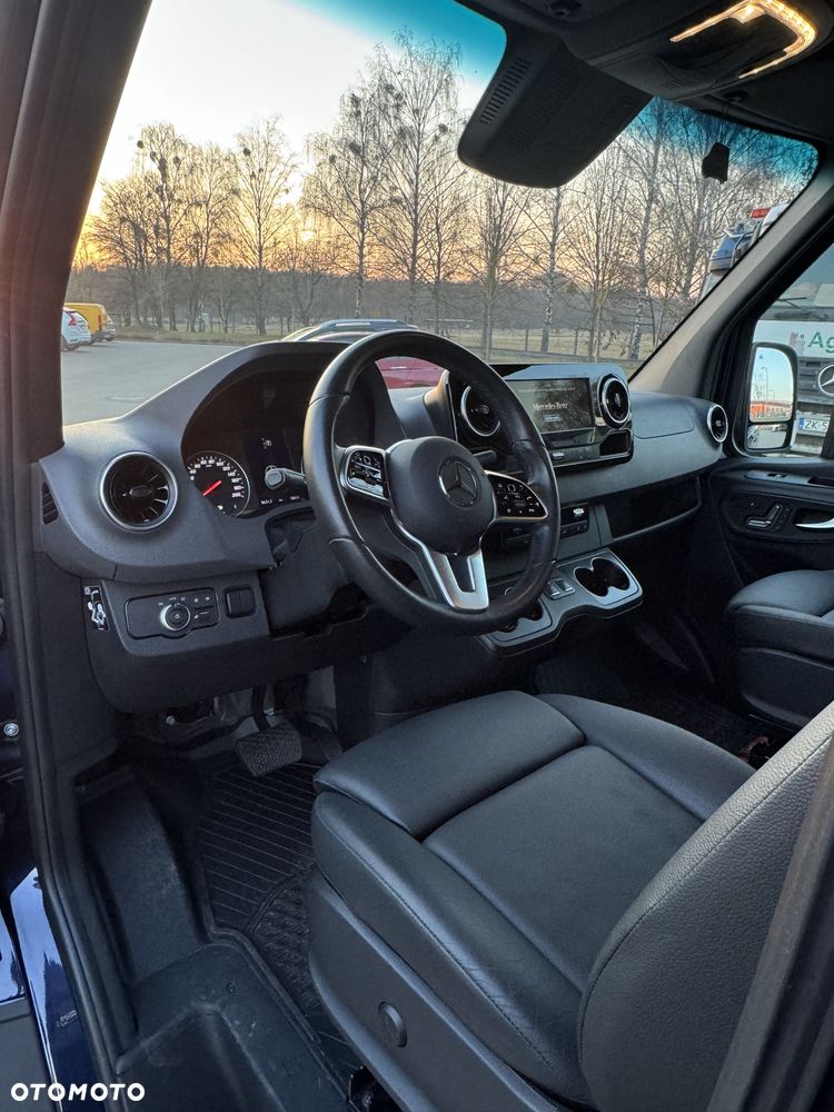 Mercedes-Benz Sprinter - 15