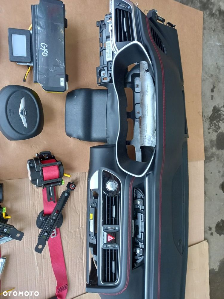 KONSOLA DESKA 3x airbag 4 PASY GENESIS G70 lift - 2