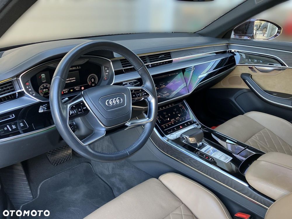 Audi A8 - 10