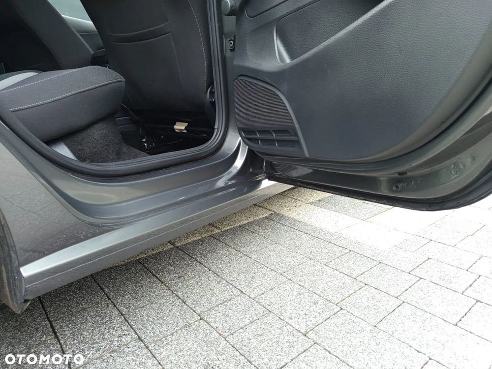 Volkswagen Polo 1.6 TDI Blue Motion Technology Life - 27