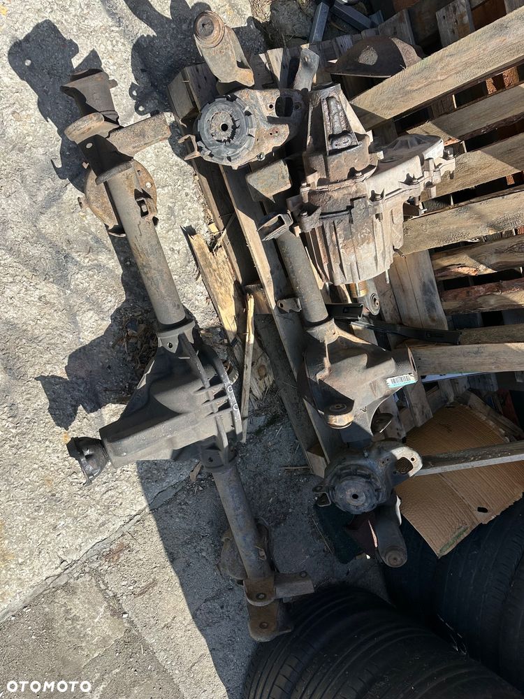 Jeep Grand Cherokee - 33