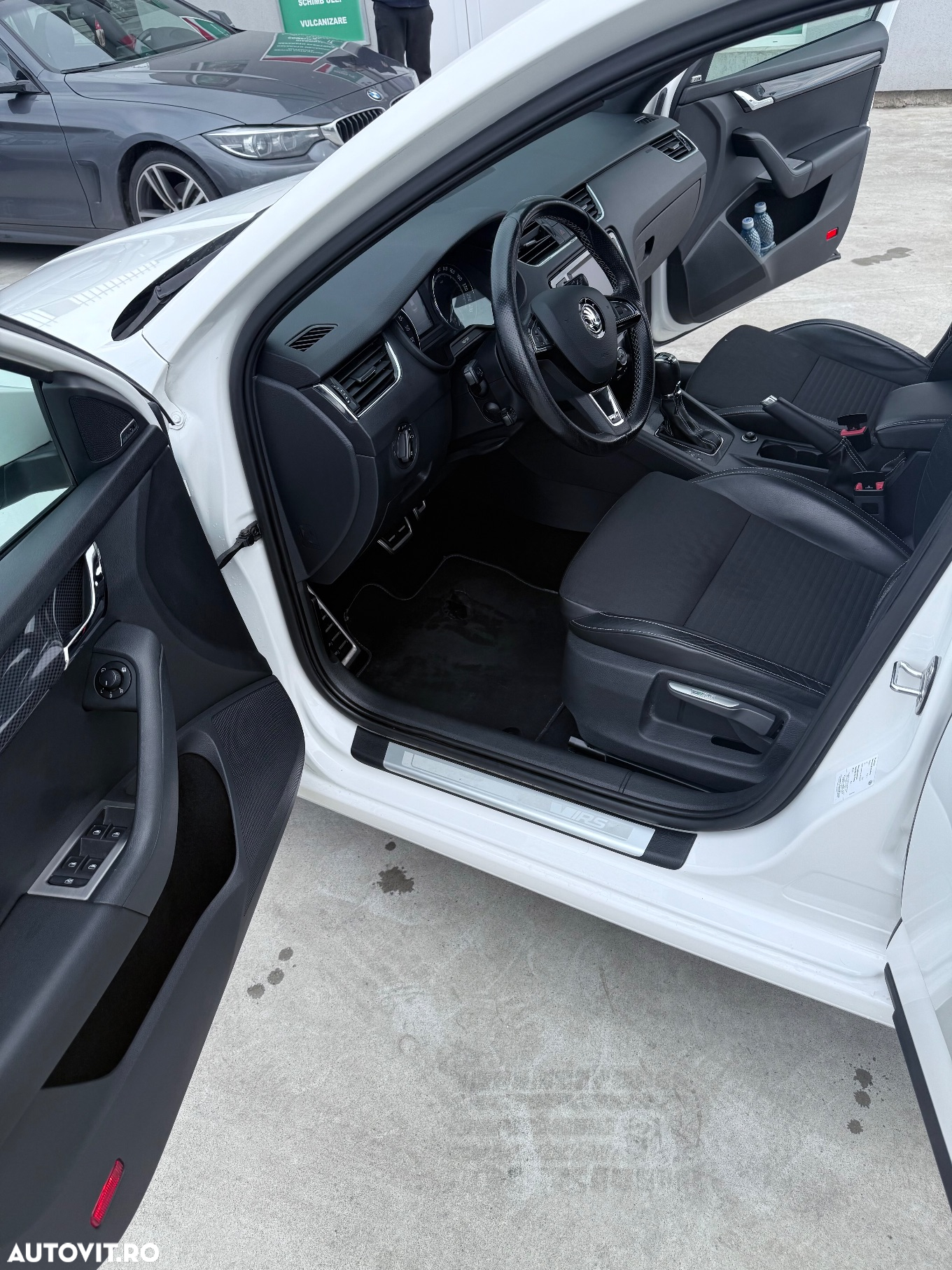 Skoda Octavia 2.0 TDI DSG RS - 7