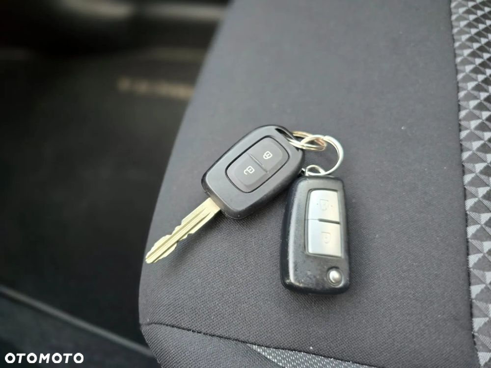 Nissan Micra - 22