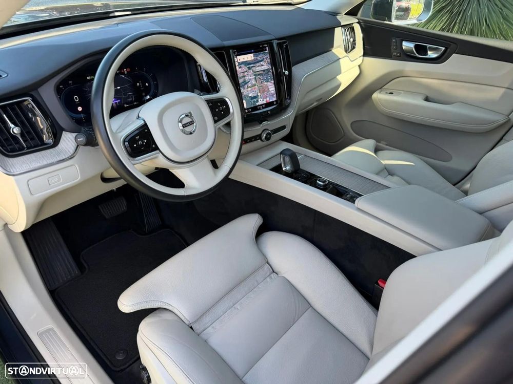 Volvo XC 60 2.0 B4 Plus Bright - 2