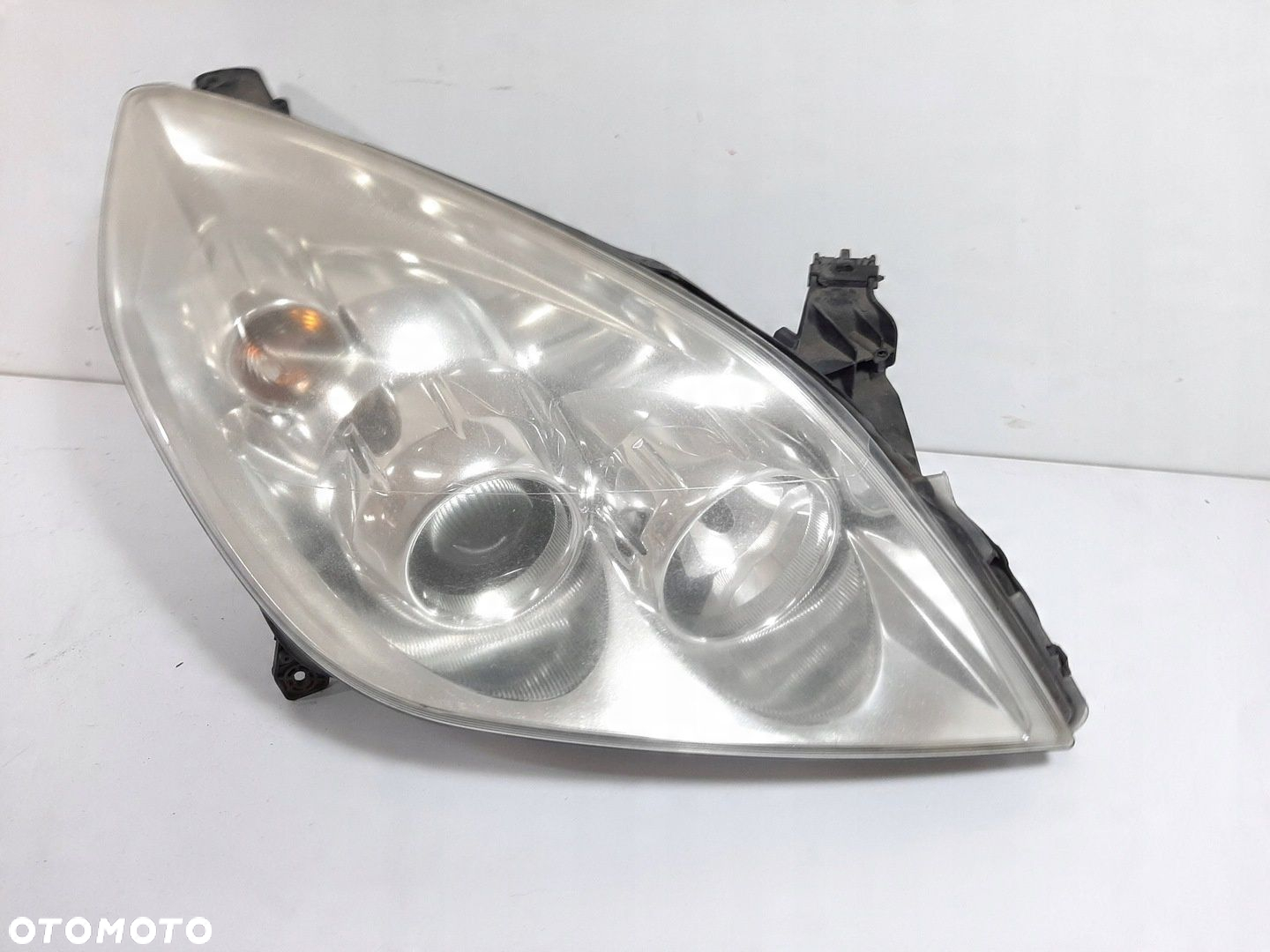 OPEL VECTRA C GTS 03R LAMPA PRAWY PRZOD VALEO 89312285 93179915 - 3
