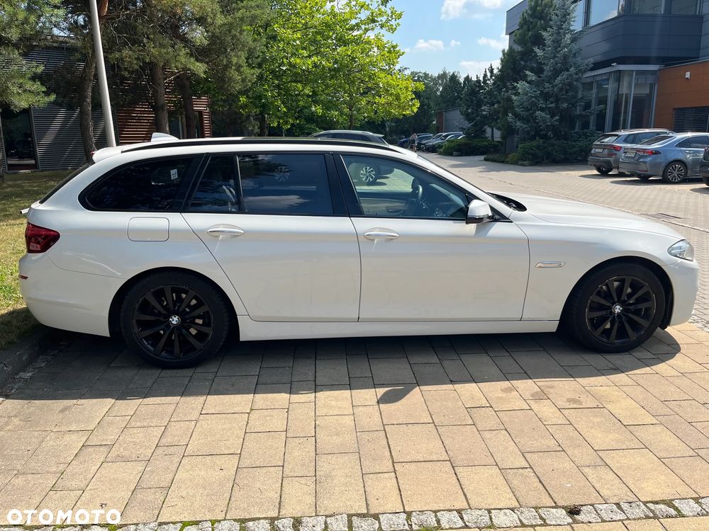 BMW Seria 5 525d xDrive - 5