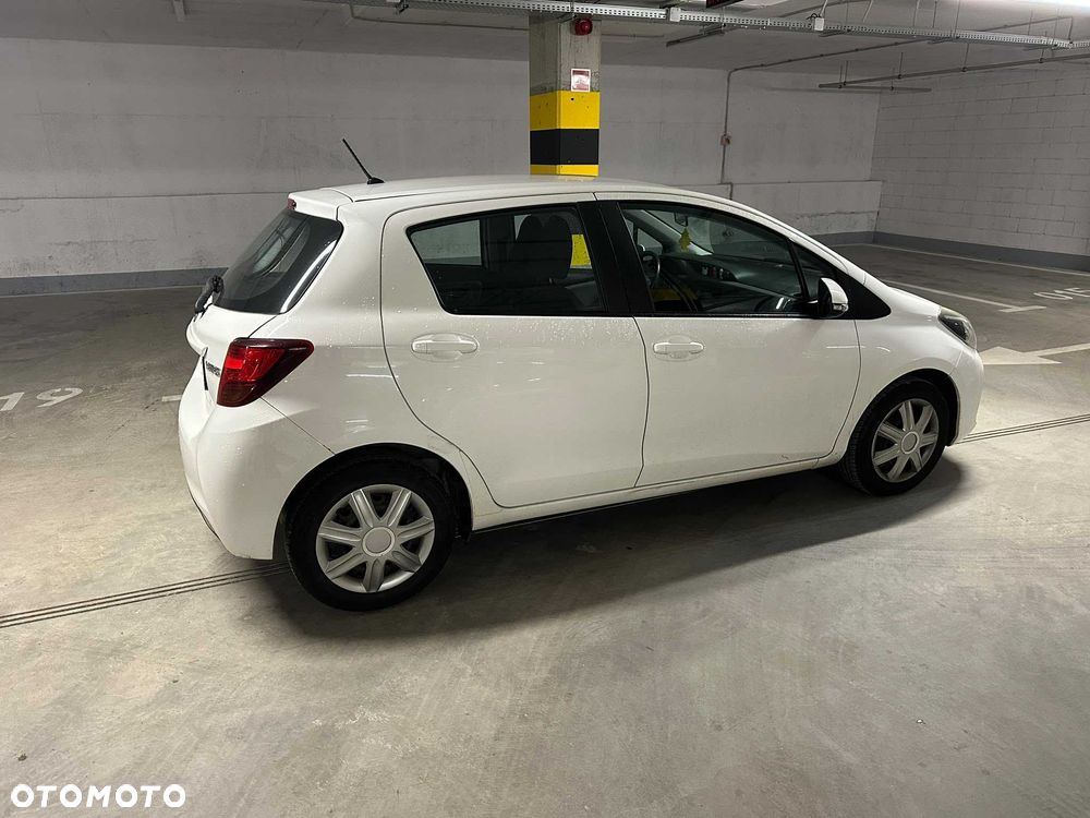 Toyota Yaris - 4