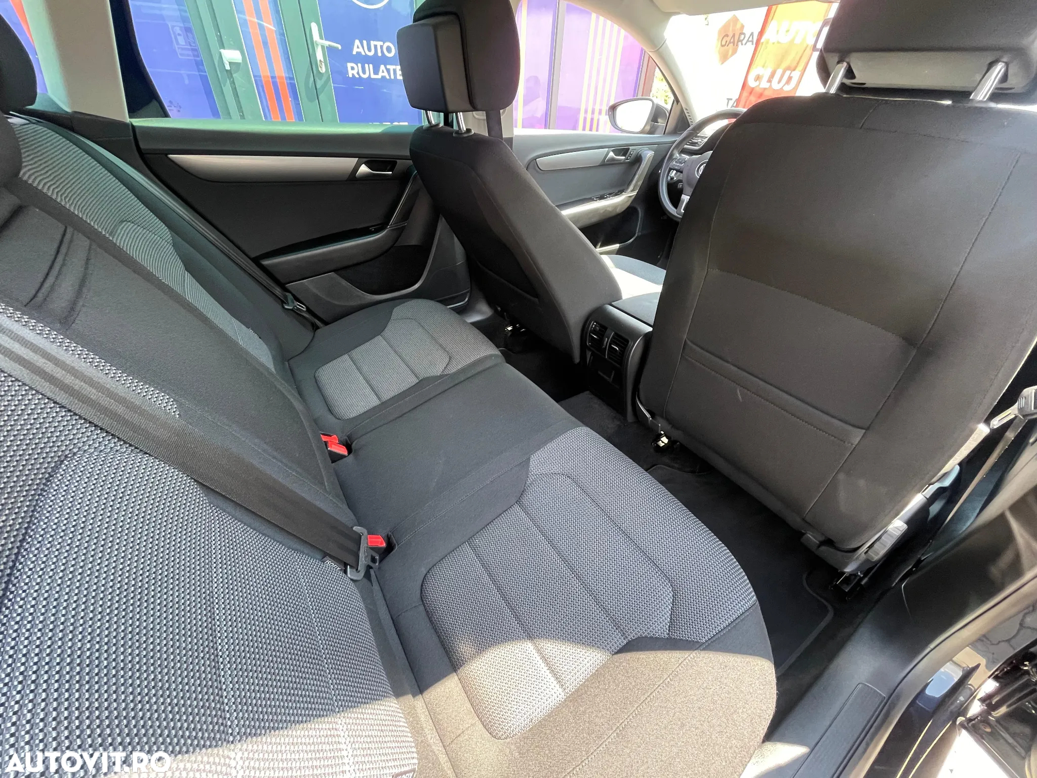 Volkswagen Passat Variant 2.0 TDI DSG BlueMotion Technology Comfortline - 21