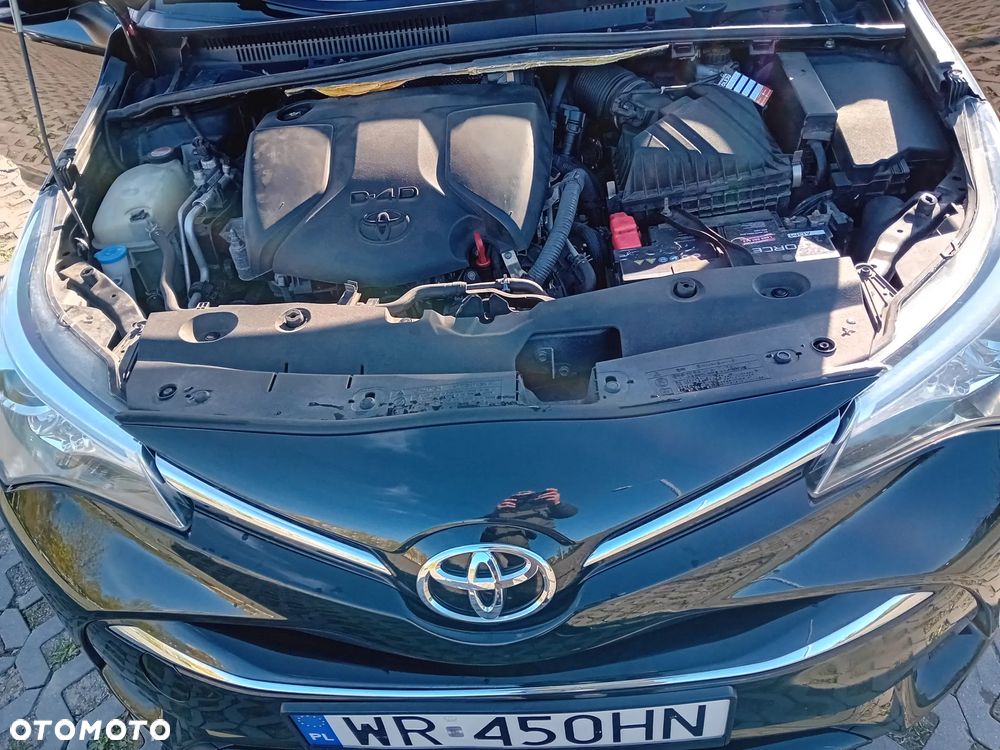 Toyota Avensis 2.0 D-4D Prestige - 12