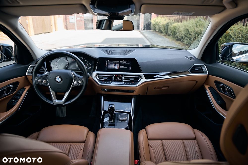 BMW Seria 3 320d xDrive Luxury Line - 14