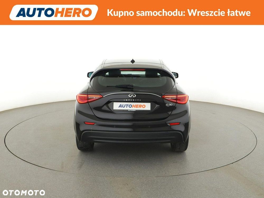 Infiniti Q30 1.5d Premium - 7