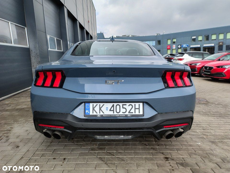 Ford Mustang - 3
