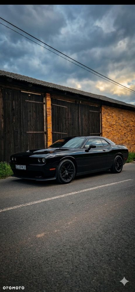 Dodge Challenger - 1