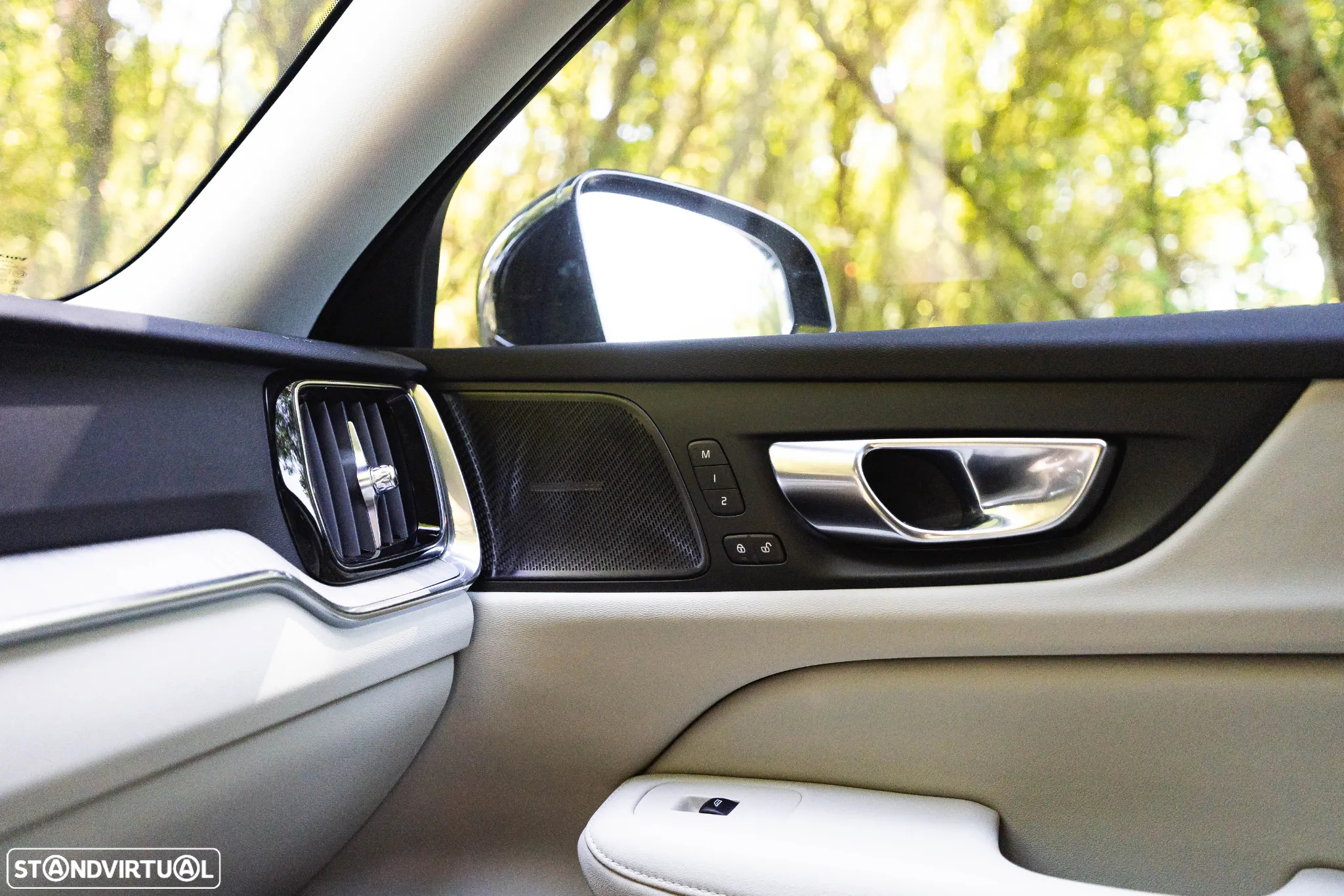 Volvo V60 2.0 T6 AWD TE Plus Dark - 36