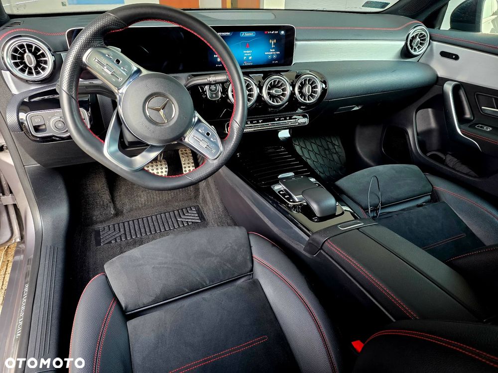 Mercedes-Benz CLA 200 4-Matic AMG Line 8G-DCT - 8