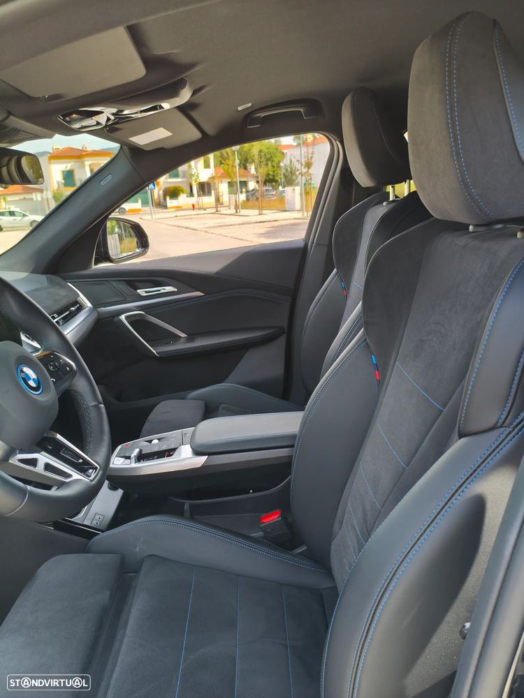 BMW iX2 eDrive20 Pack Desportivo M Pro - 12