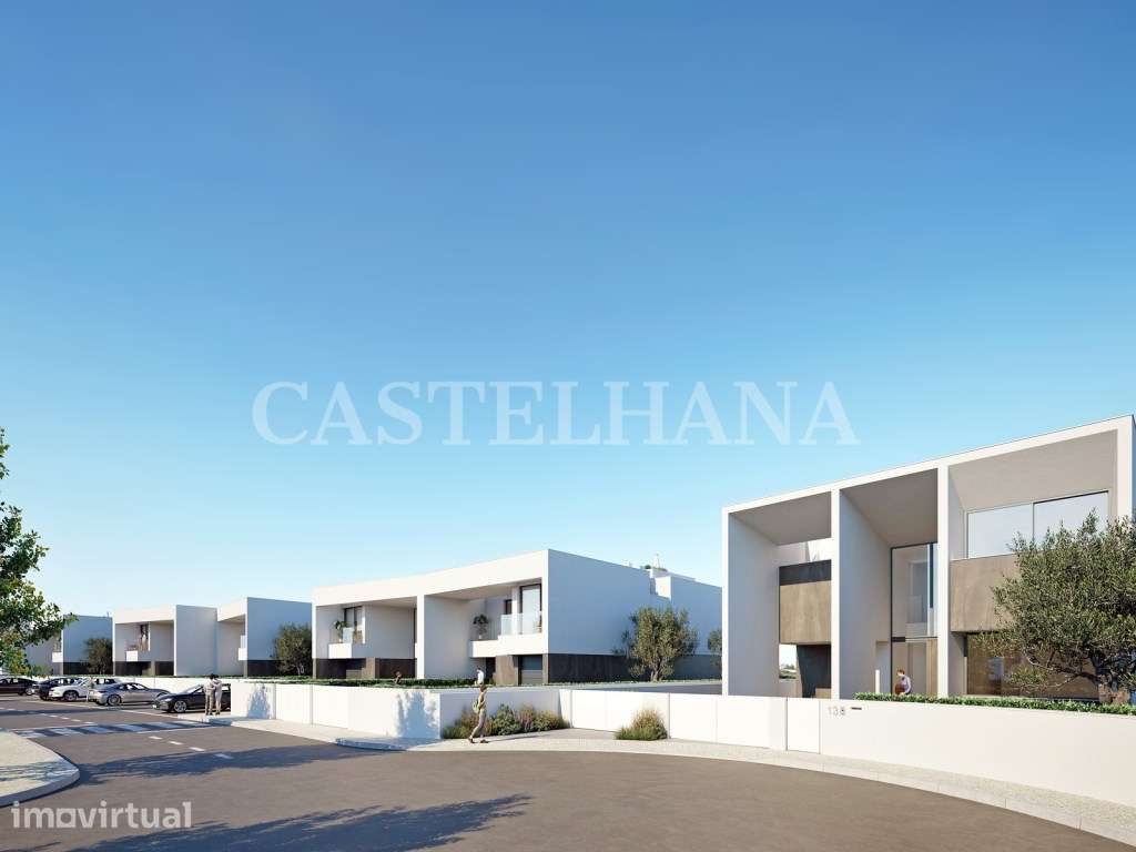 Moradia T4 com piscina em novo empreendimento em Lagos - Grande imagem: 2/56