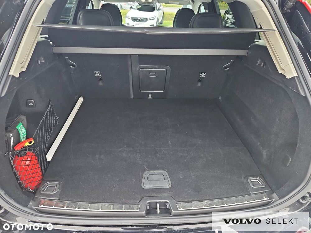 Volvo XC 60 T6 AWD Plug-in Hybrid Plus Dark - 31